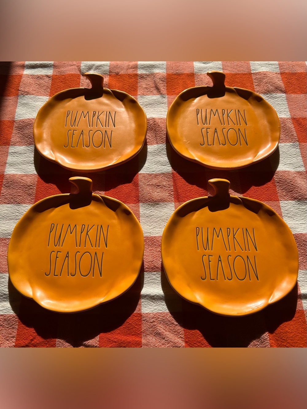 LIKE NEW-RAE DUNN SET OF FOUR PUMPKIN SHAPED APPETIZER PLATES